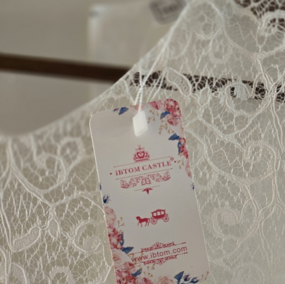 Ibtom Castle wedding/ party dress. Size small. Lace top, 3/4 sleeves. New. - Picture 2 of 8